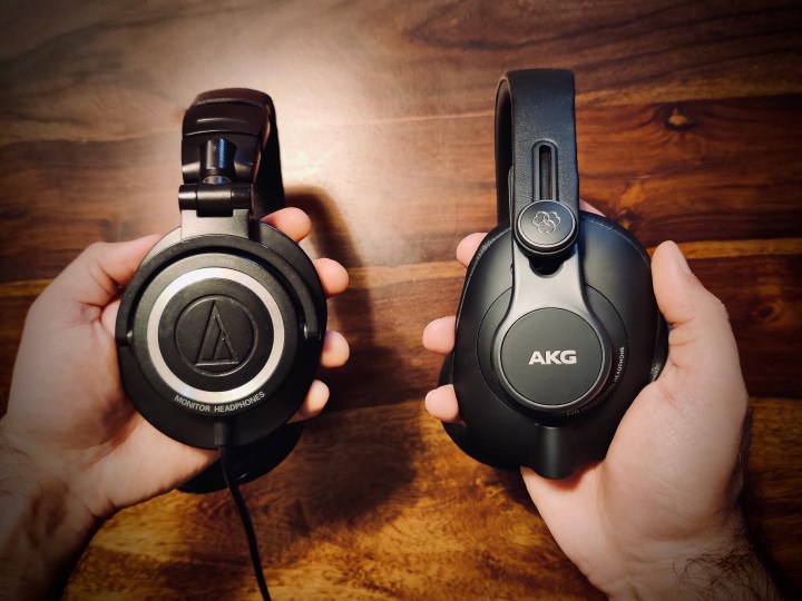 AKG K371 vs M50