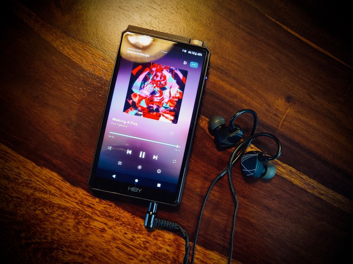 Moondrop Aria with HiBy R6