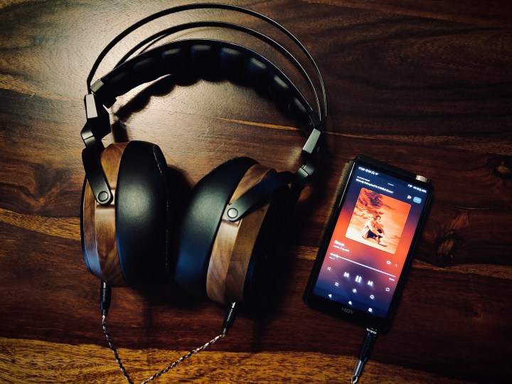 SIVGA P-II with HiBy R6 2020