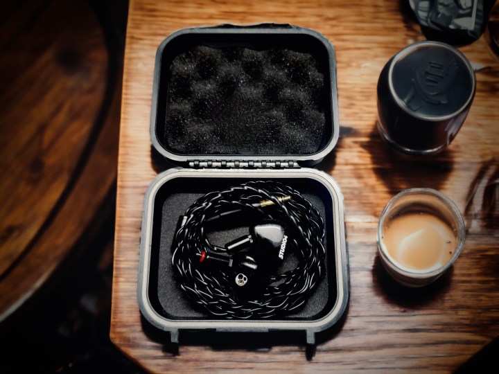 Softears Studio 4 + Case