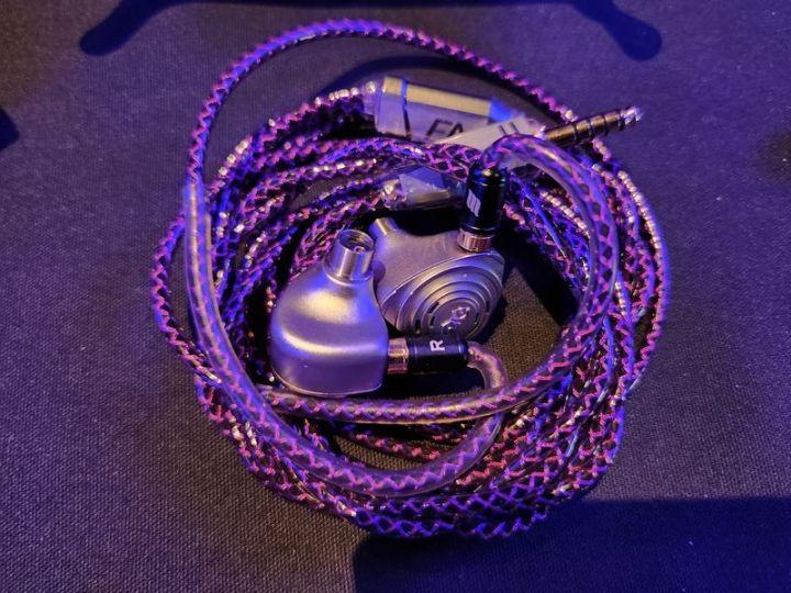 canjam_nyc-2024-070-MT-Elysian_Acoustic-Pilgrim