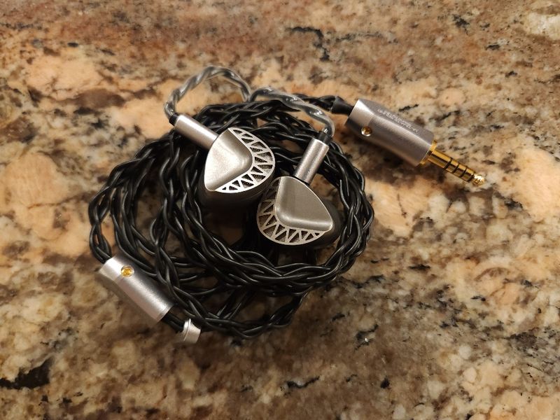 um-maven_ii_cresent-07