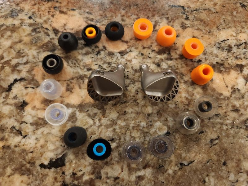 um-maven_ii_cresent-08