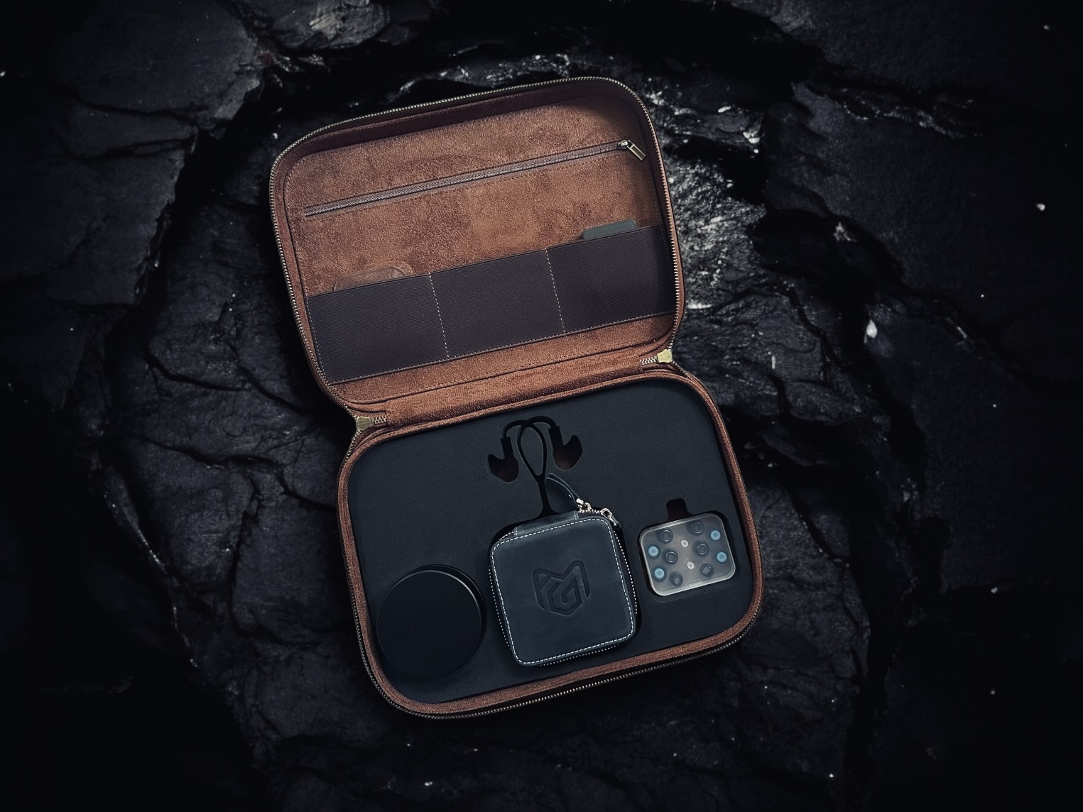 PMG Audio APX SE Suitcase Open